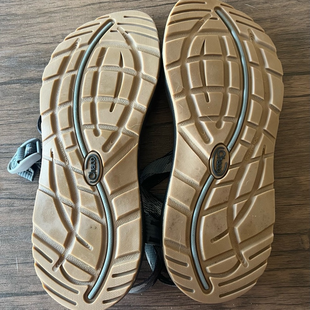 Chaco z-cloud woman’s size 10